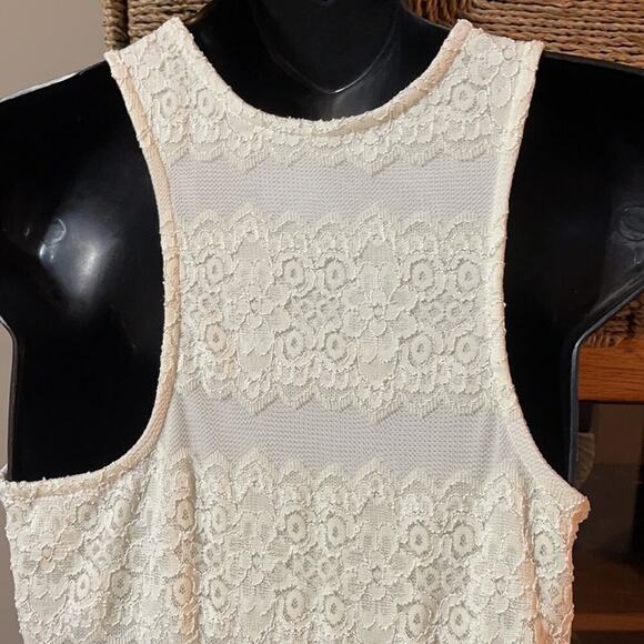 Karlie Cream Lace Dress Small - Picture 4 of 7